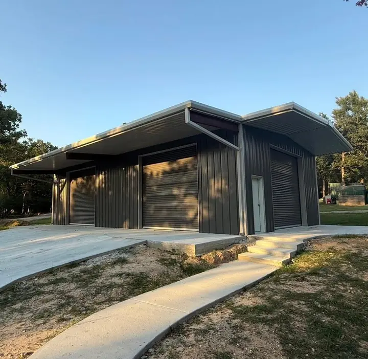 Dark modern shop with a long front overhang
